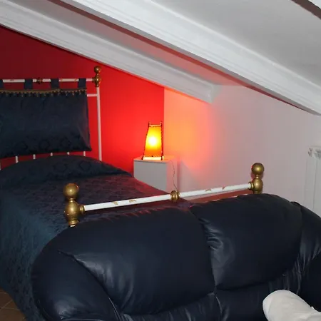 Apartamento Mansarda Viti - View On The Pediment - *